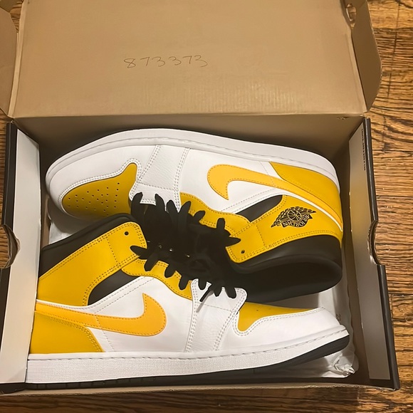 Jordan Other - Jordan 1 mid